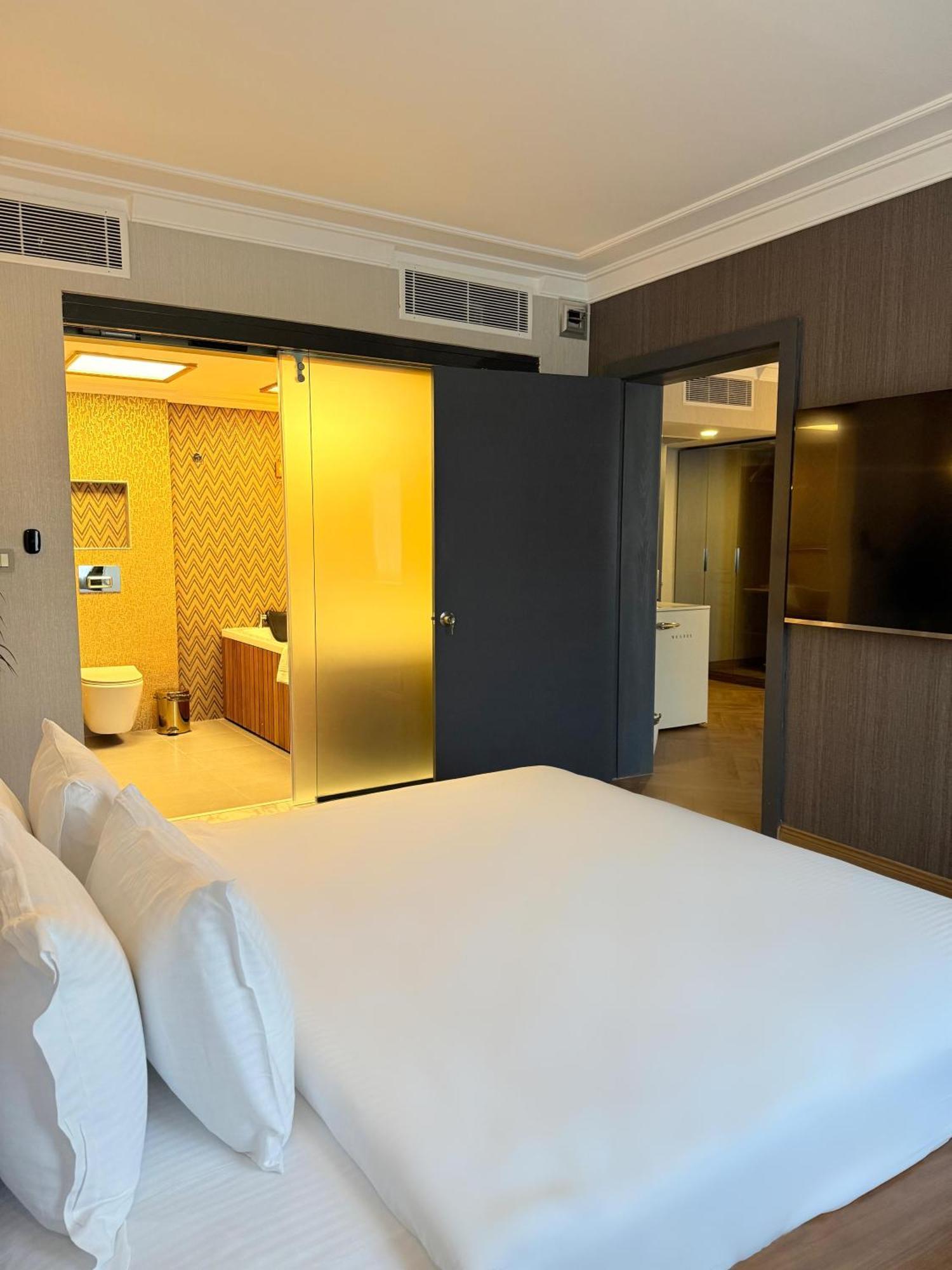 The Yali Konak Hotel Izmir Exterior photo