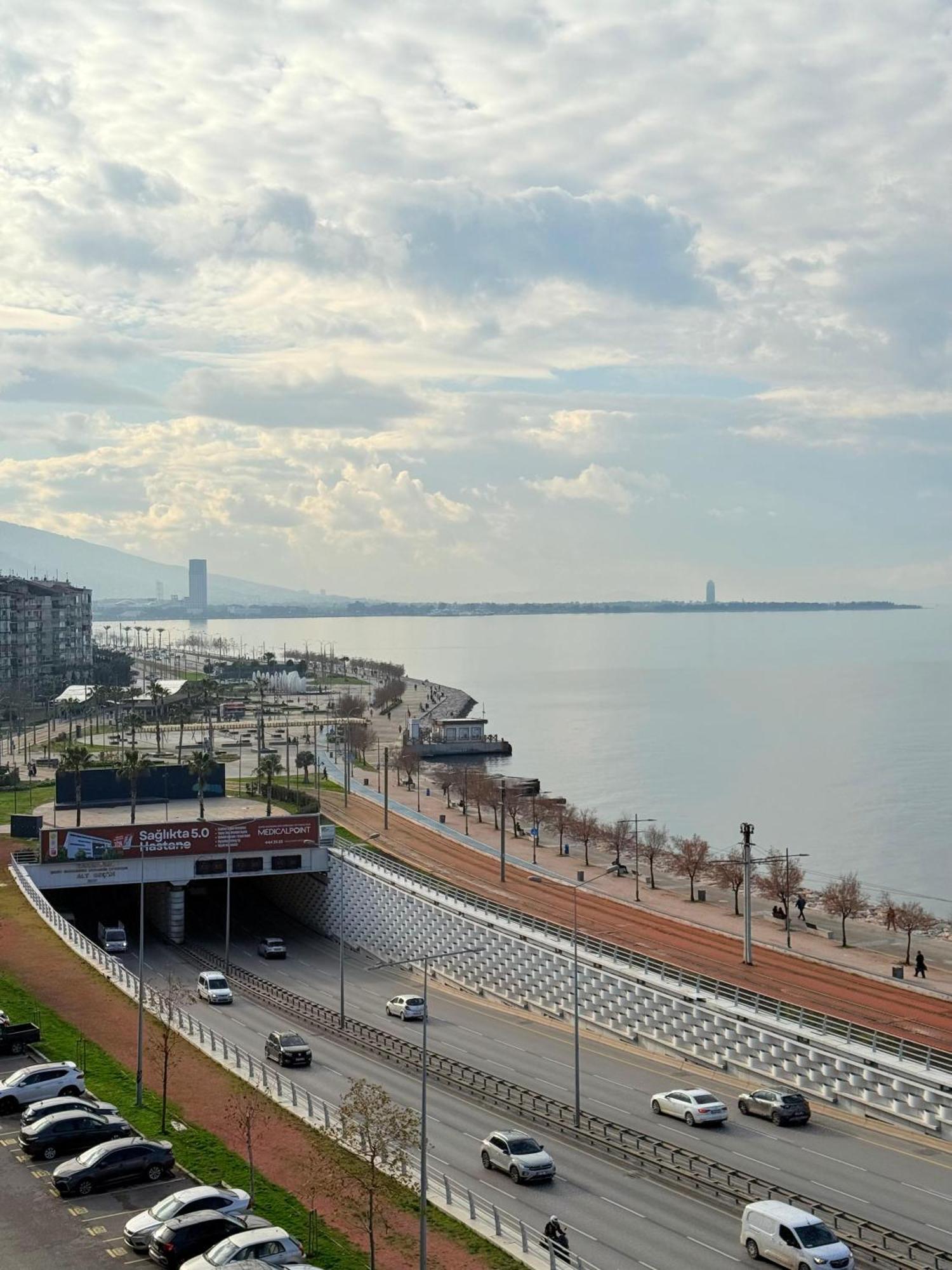 The Yali Konak Hotel Izmir Exterior photo
